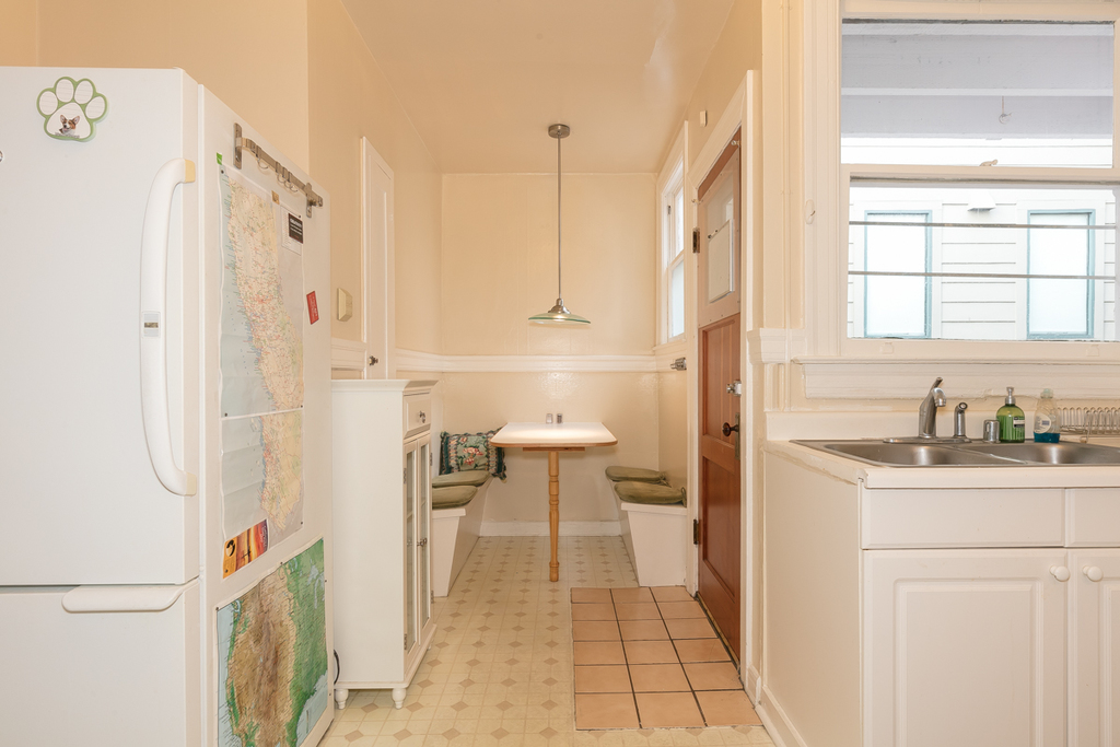 3434 California #2 - 3,500USD / month