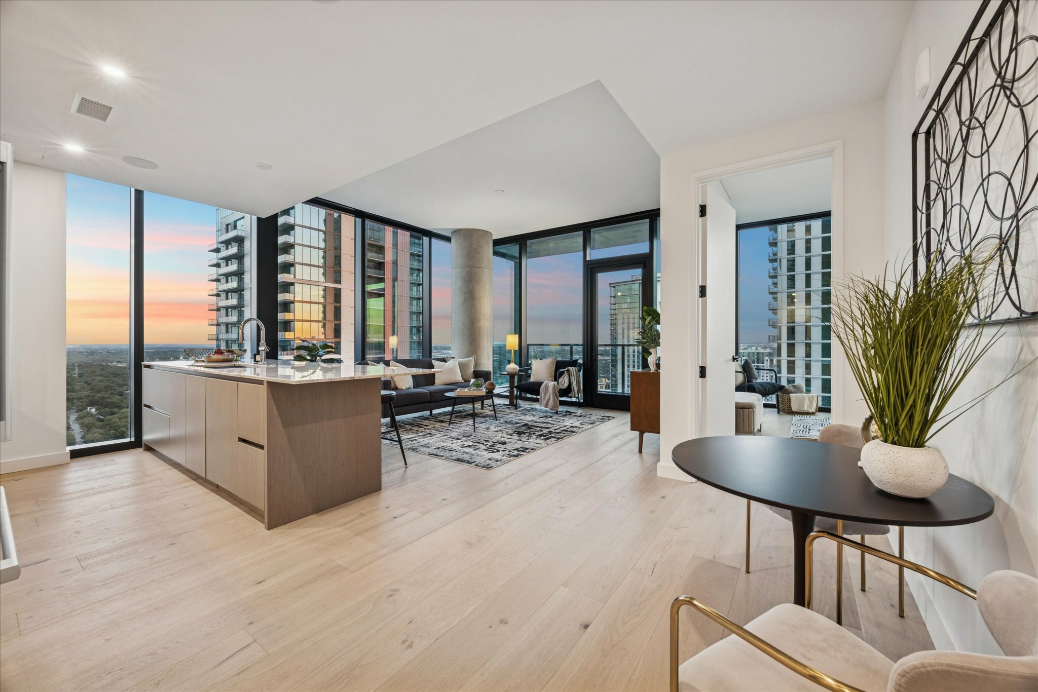 610 Davis Street, Austin, TX - 6,495 USD/ month