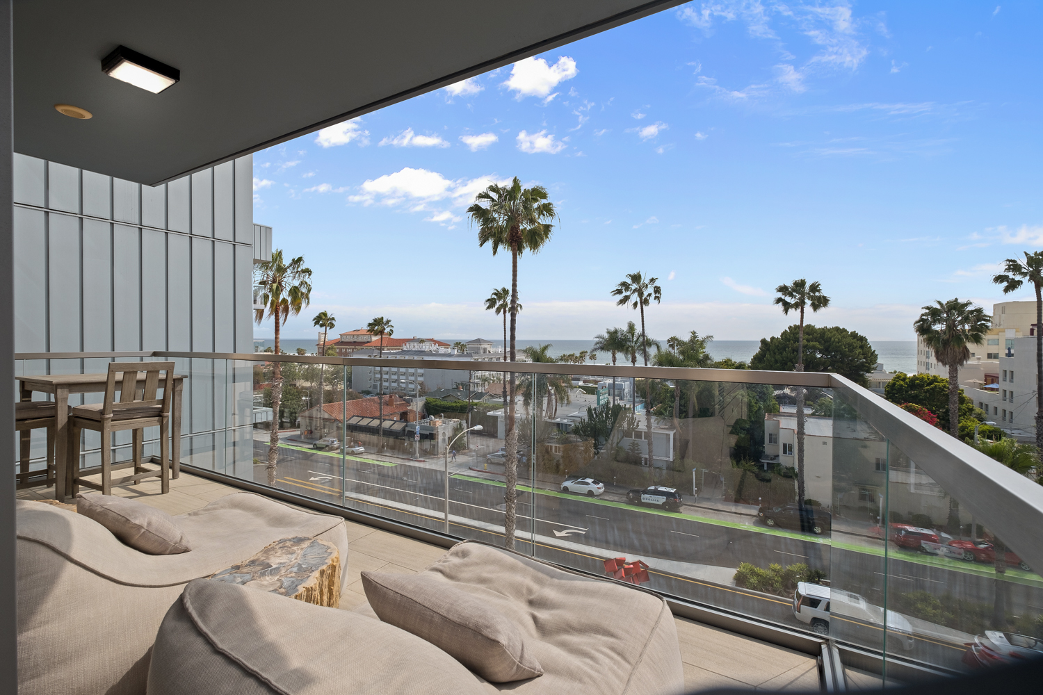 1755 Ocean Avenue, Santa Monica, CA - 16,500 USD/ month