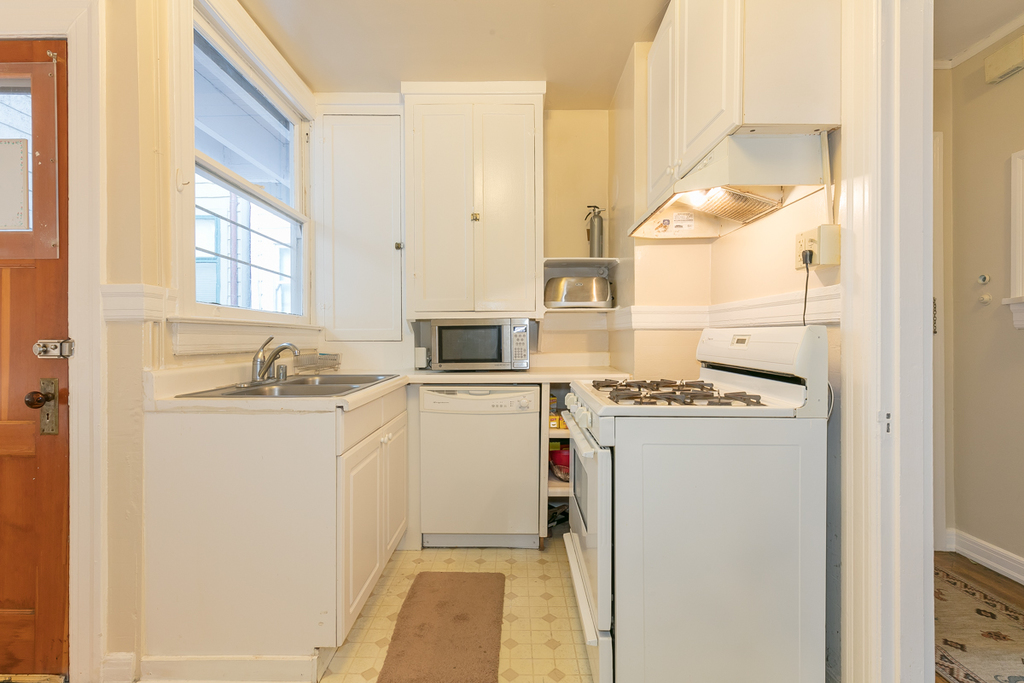 3434 California #2 - 3,500USD / month