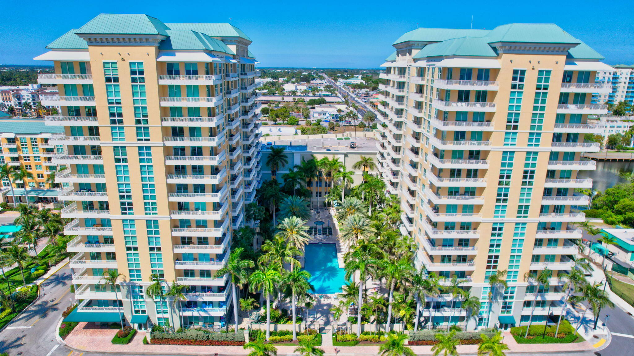 700 East Boynton Beach Boulevard, Boynton Beach, FL - 6,000 USD/ month