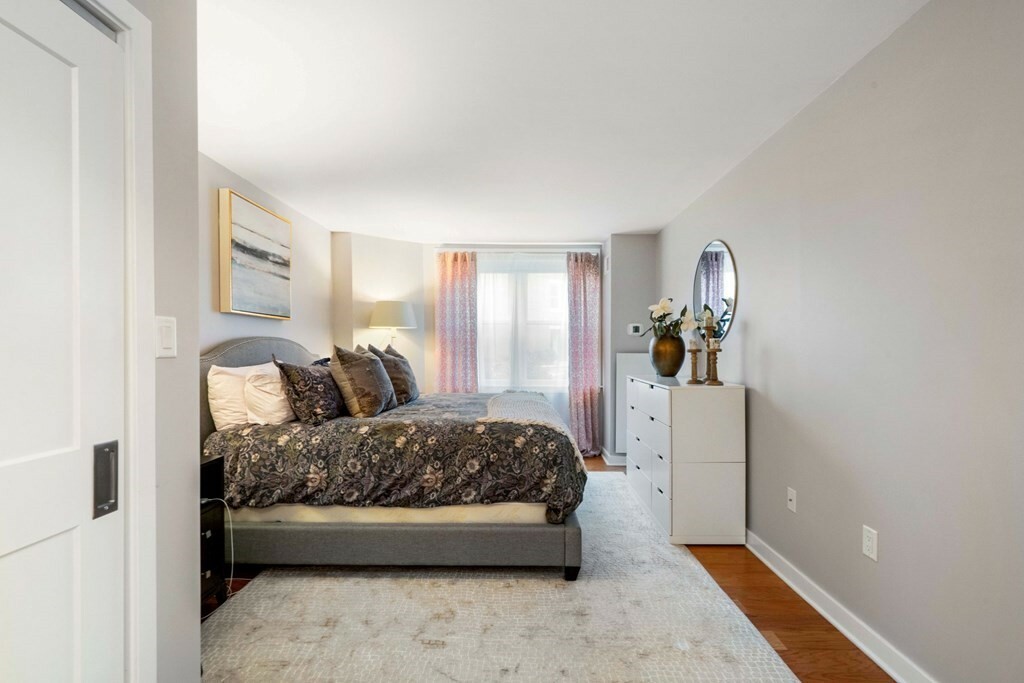 47 Harvard Place - 1,850USD / month