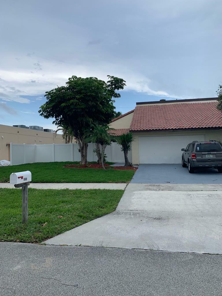 560 Northeast 48th Street, Boca Raton, FL - 3,200 USD/ month