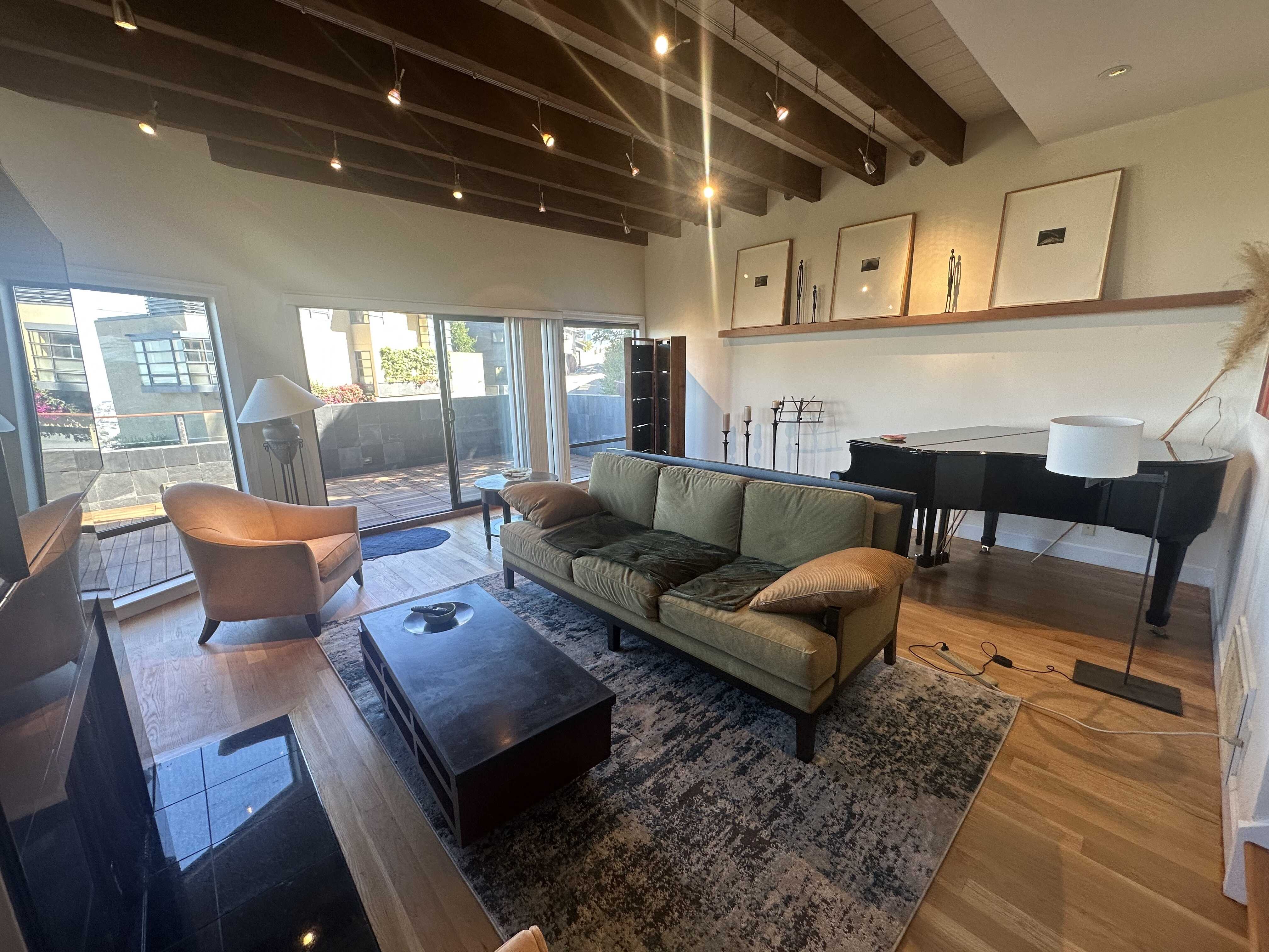 304 Twin Peaks Boulevard, San Francisco, CA - 11,495 USD/ month